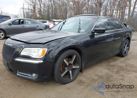 2013 Chrysler 300 Motown z USA, uszkodzony, nr VIN 2C3CCAAG0DH529041